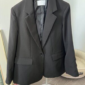 NWOT Oak + Fort black basic blazer